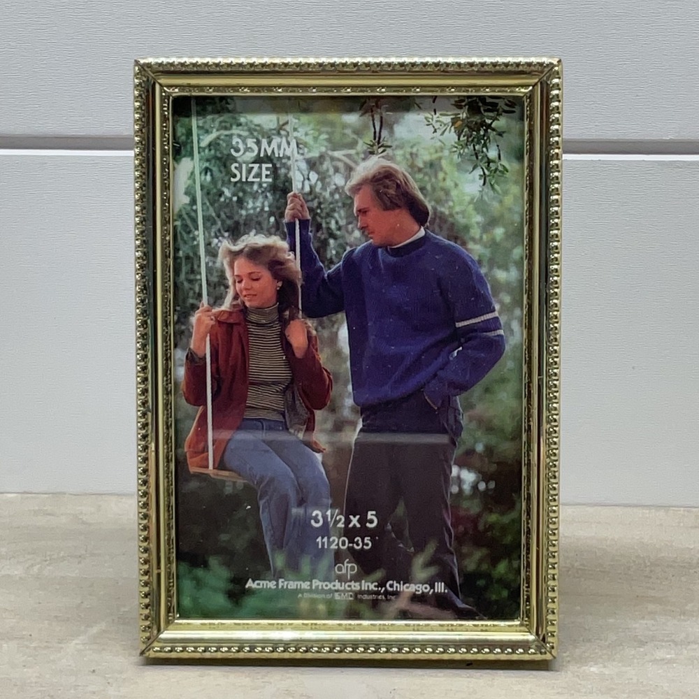 Acme Frame Products Vintage Gold Metal Beaded 3.5x5 Picture Frame 1120-35